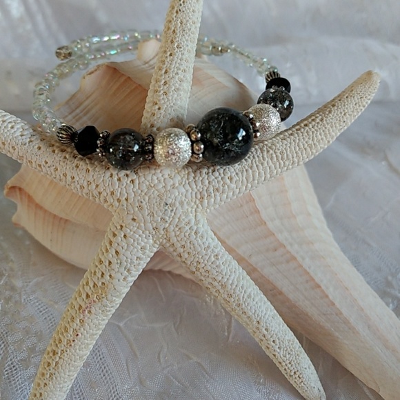 Handmade Memory Wire Bracelet - Picture 2 of 3